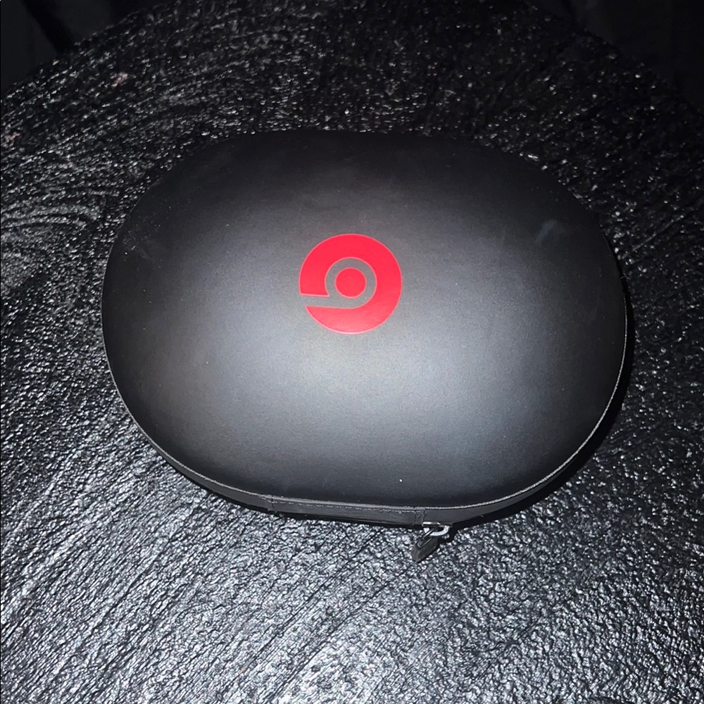 Beats headphones Black with Case